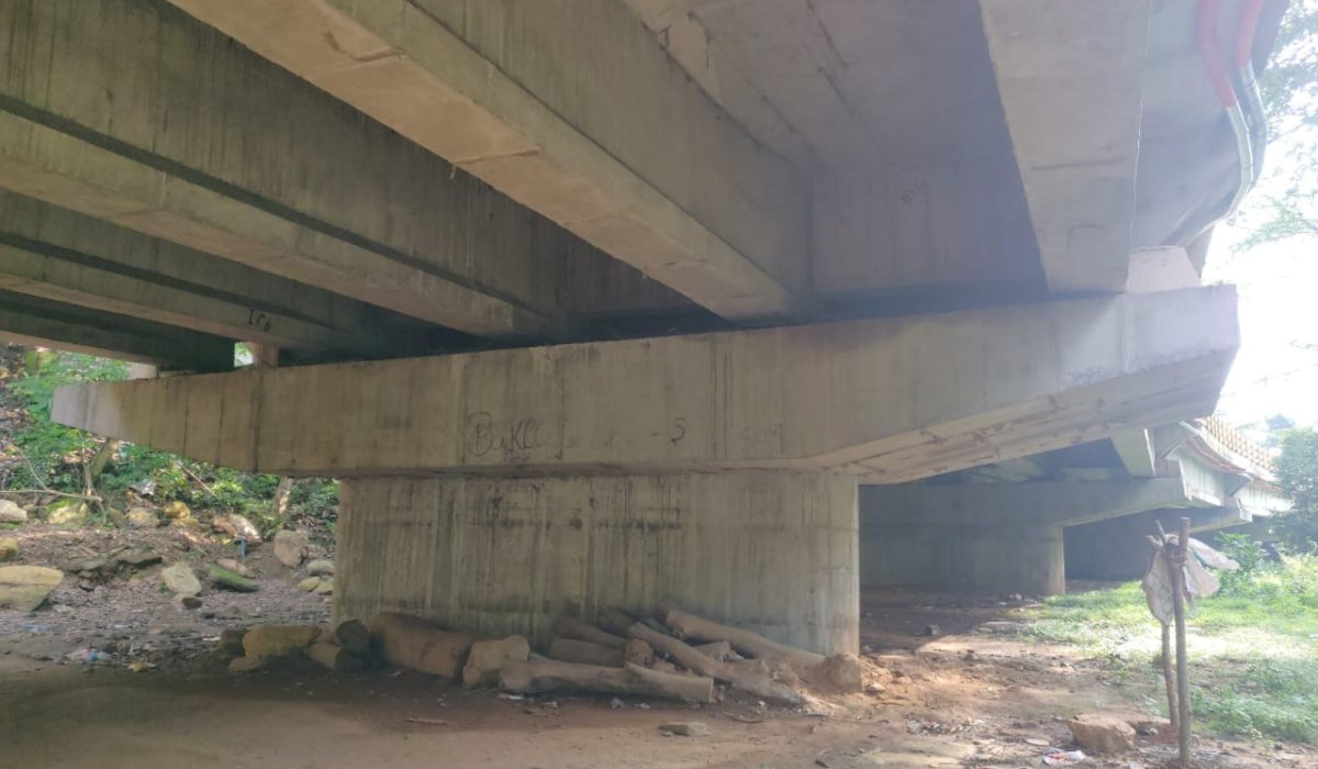 Geo-tagged soffit and pier inspection photograph recorded during a bridge condition survey for inventory rating